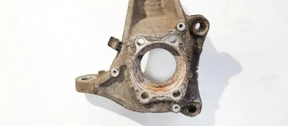 Volkswagen PASSAT B6 Front wheel hub