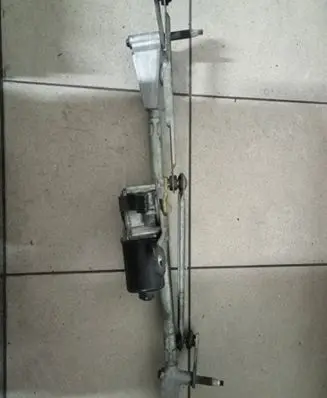 Volvo V70 Front wiper linkage and motor 09151850