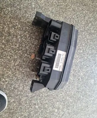 Jaguar X-Type Fuse module 4X4314A073DA
