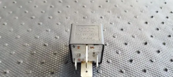 Audi A6 S6 C5 4B Other relay 443951253J 899511000