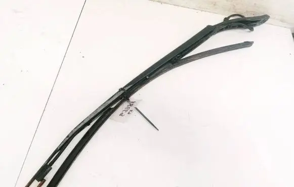 Peugeot 807 Front wiper blade arm