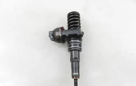 Audi A4 S4 B6 8E 8H Fuel injector 0414720216 038130073BA