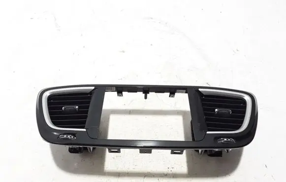 Chrysler Pacifica Dash center air vent grill