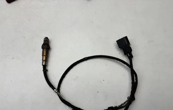 Volkswagen PASSAT B5.5 Lambda probe sensor 06B906265D
