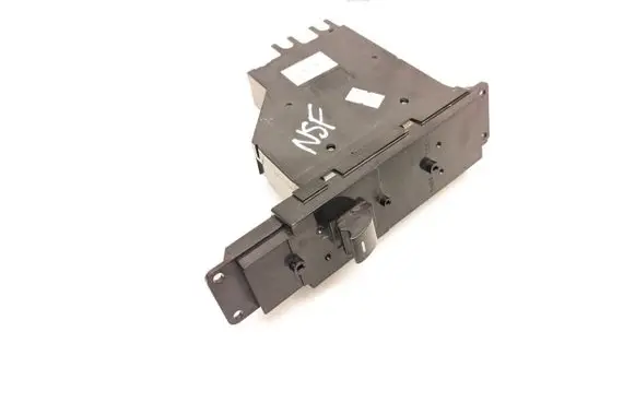 Land Rover Discovery Electric window control switch YUD000263PVA