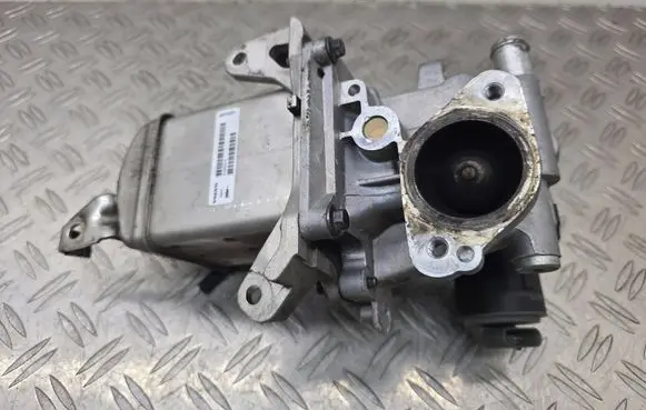 Volvo V40 EGR valve cooler 31422119