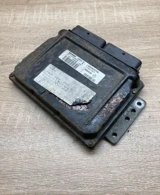 Renault Scenic I Engine control unit/module ECU 8200035702 S110030030B