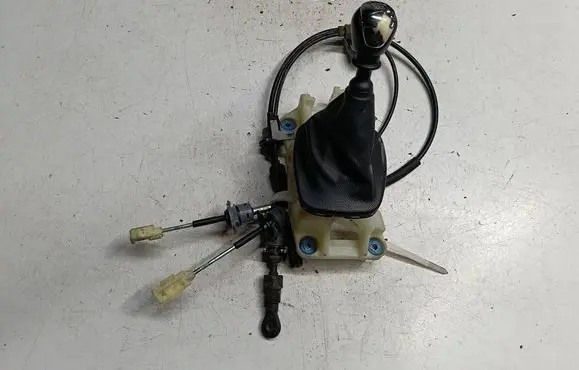 Hyundai i30 Gear selector/shifter in gearbox 437002B970 C022TGS