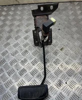 Hyundai Santa Fe Brake pedal