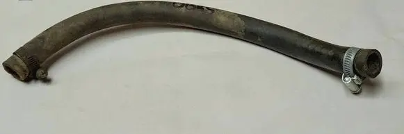 Coolant pipe/hose