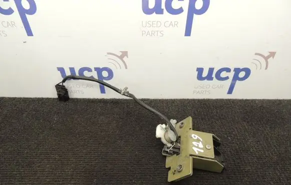 Nissan Primera Tailgate/trunk/boot lock/catch/latch D129