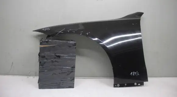 Mercedes-Benz C W206 Fender mounting bracket