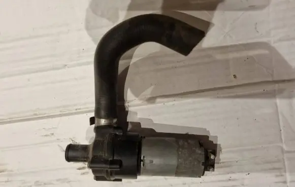 Mercedes-Benz E W124 Idle control valve (regulator) 99020026
