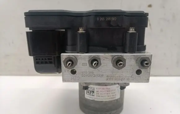 Mercedes-Benz CLA C118 X118 ABS Pump A1779002710