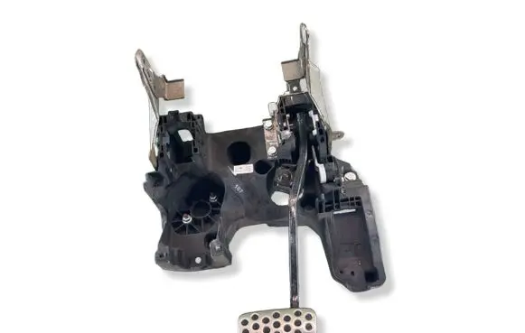 Opel Insignia A Pedal assembly 20995743