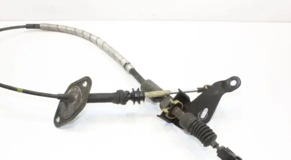 Opel Antara Gear shift cable linkage