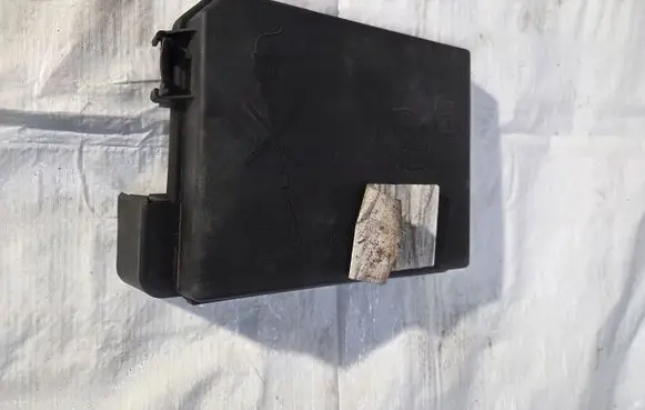 Opel Adam Fuse box cover 95514834