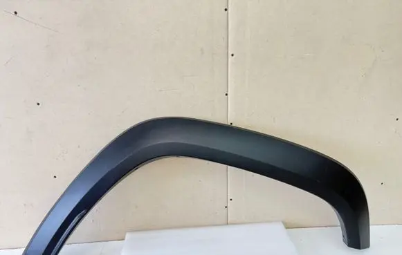 Dodge RAM Fender trim (molding) 6VZ38TRMAA