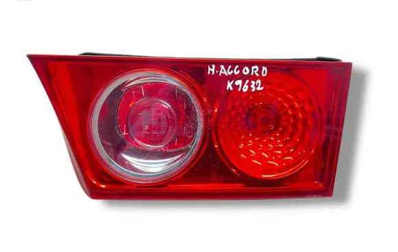 Honda Accord Tailgate rear/tail lights P5921R