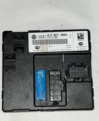 Audi Q7 4L Comfort/convenience module 4L0907289A 4L0910289D 5DK00876282