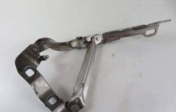 Volkswagen New Beetle Engine bonnet/hood hinges 1C0823301D