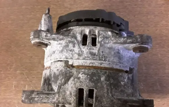 Skoda Octavia Mk2 (1Z) Generator/alternator 06F903023F