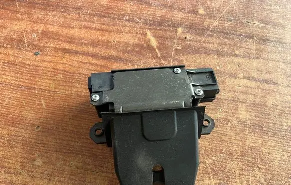 Ford Focus C-MAX Tailgate/trunk/boot lock/catch/latch 3M51R442A66AM
