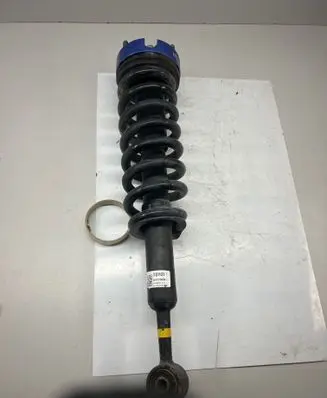 Toyota Hilux VIII Front shock absorber/damper 485100K800