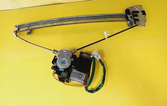 Mitsubishi Space Wagon Front door window regulator with motor MR349204