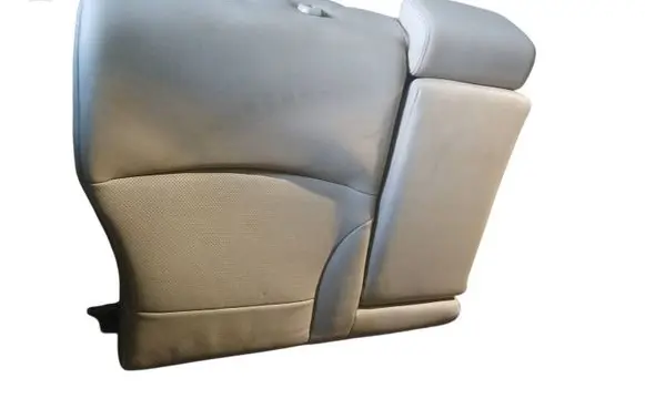 Subaru Outback (BS) Rear seat 