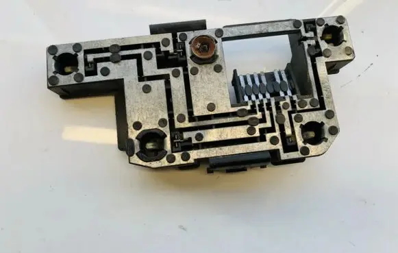 Ford Mondeo MK I Tail light bulb cover holder 93bg13n004aa