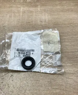 Peugeot 206 Fuel injector 1609848280
