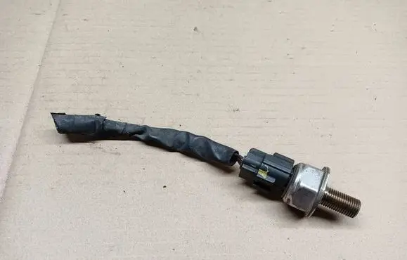 Nissan Micra Fuel distributor 45PP21 11101814232