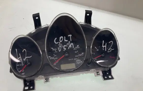 Mitsubishi Colt Speedometer (instrument cluster) MR951773 MM0038001 MM0038