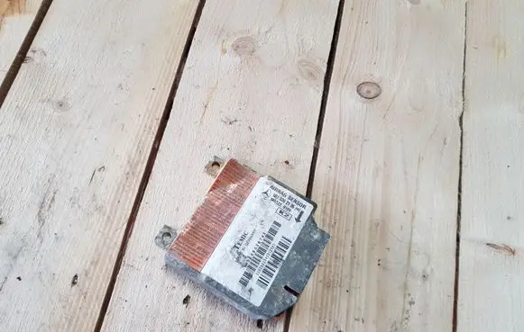 Mercedes-Benz E AMG W210 Airbag control unit/module 0018202126