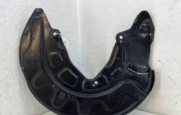 Volkswagen Golf VIII Front brake disc dust cover plate 5WA400053GS