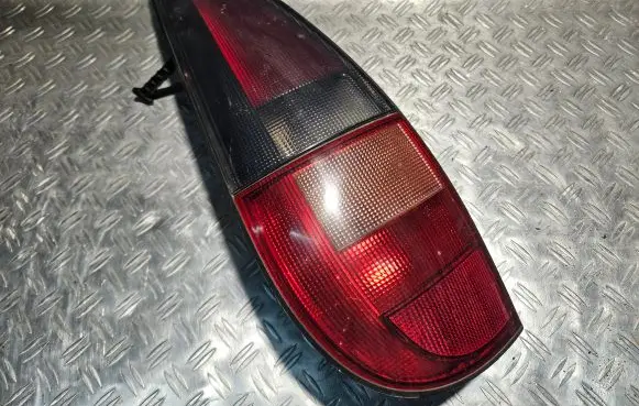 Renault Laguna I Rear/tail lights 4135