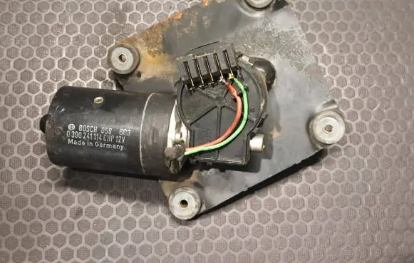 Volvo S40, V40 Wiper motor 0390241114