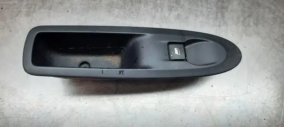 Citroen C4 II Electric window control switch