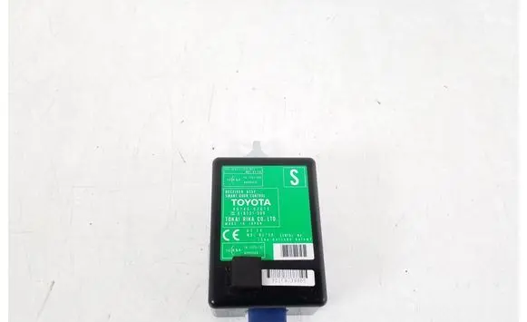 Toyota Auris 150 Door central lock control unit/module 89740-02010