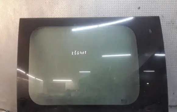 Opel Vivaro Rear side window