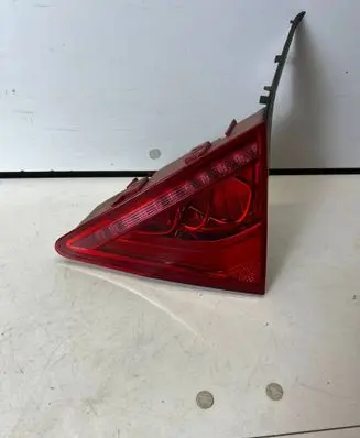 Audi A7 S7 4G Tailgate rear/tail lights 4G8945094