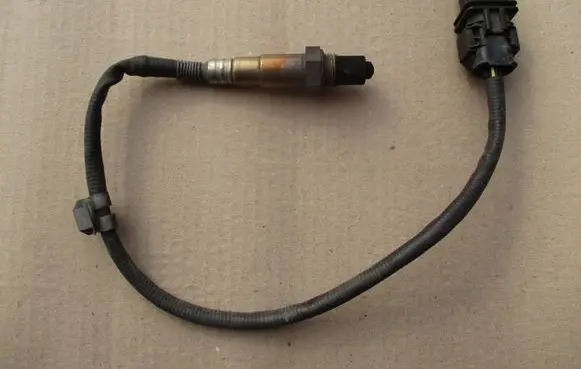 BMW M3 e92 Lambda probe sensor 7539123