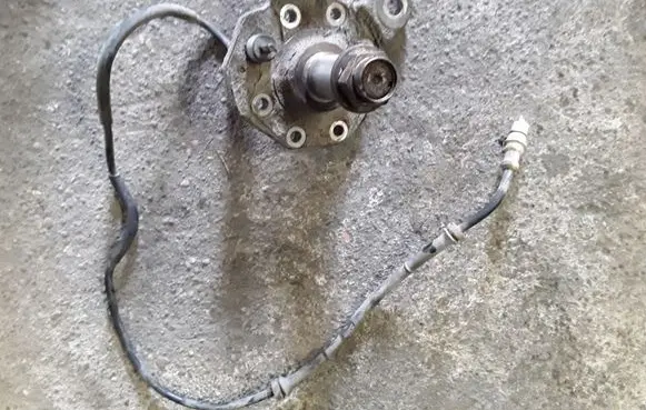 Renault Espace III Rear wheel hub