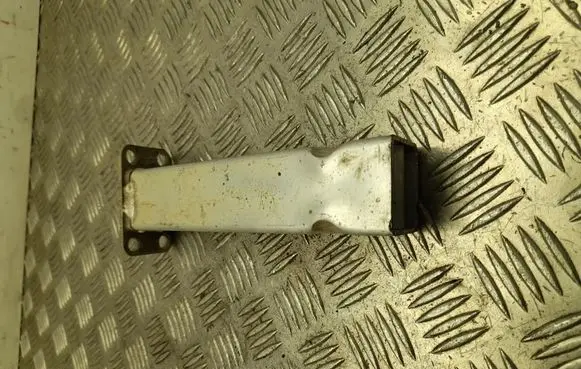 Volkswagen Touareg III Engine mounting bracket 4M0802037B