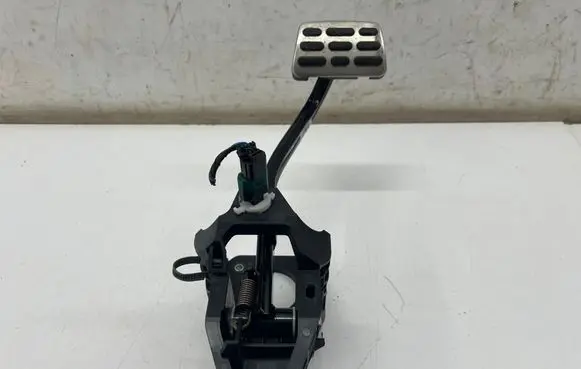 KIA Stinger Brake pedal 32830J5100 DH32830J5100