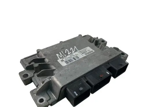 Renault Clio III Engine control unit/module ECU 8201077701 S120202120A