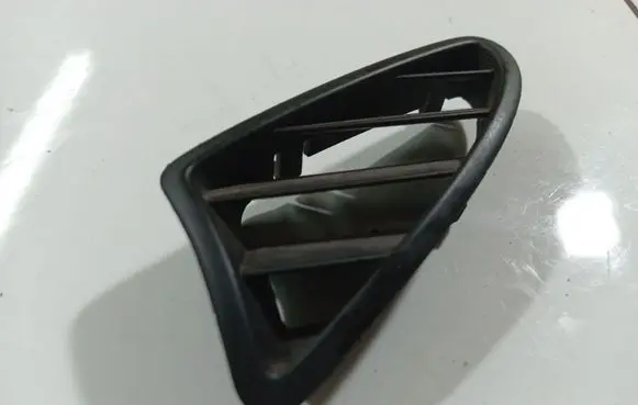 Dash center air vent grill