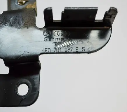 Volkswagen Jetta VI Fuel filter 4F0201987E