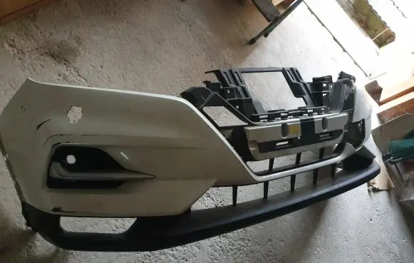 Nissan Qashqai Front bumper 62022HV41C 62022HV75D
